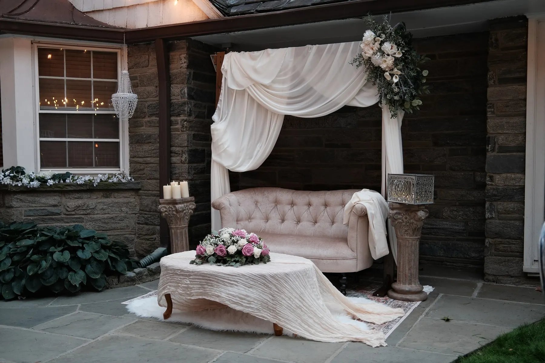 Sweetheart seat in the garden
